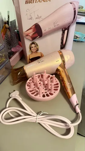 Secador de cabelo NOVO