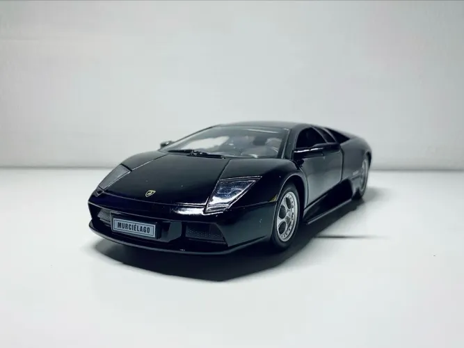 Miniatura Lamborghini Murciélago 1:24 Welly