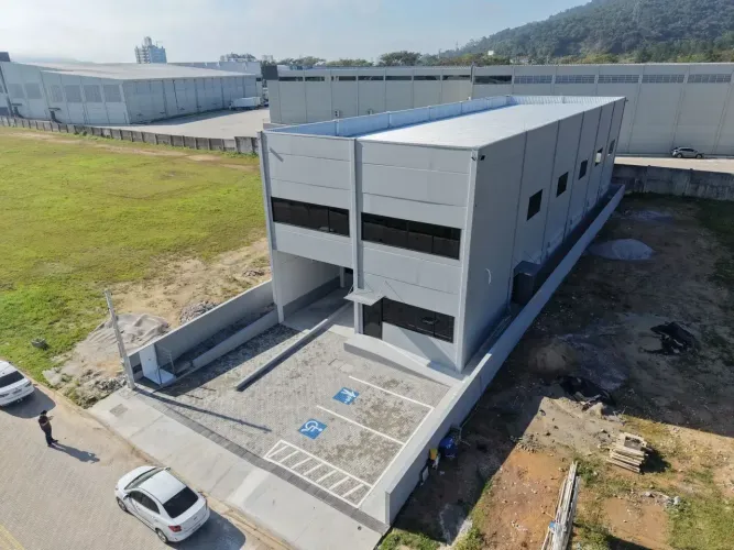 Galpão 657m² - Condomínio Fechado - Deltaville - Biguaçu