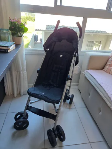CARRINHO DE BEBÊ SEMI NOVO  - MARCA JOLIE