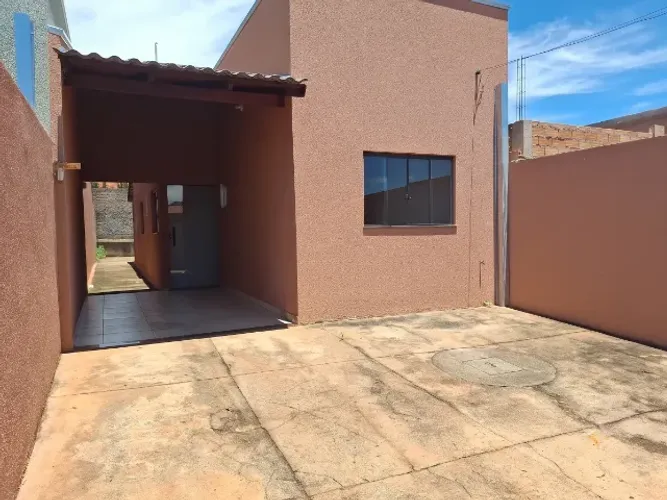 Casa em Caldas Novas, Jardim Tangará - 2 Quartos (um suíte) - GO