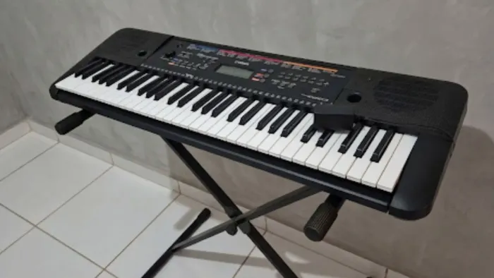 TECLADO YAMAHA