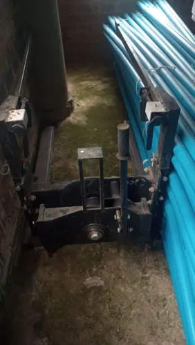 Tombador de bins por gravidade para uva, somente uma safra de uso.
