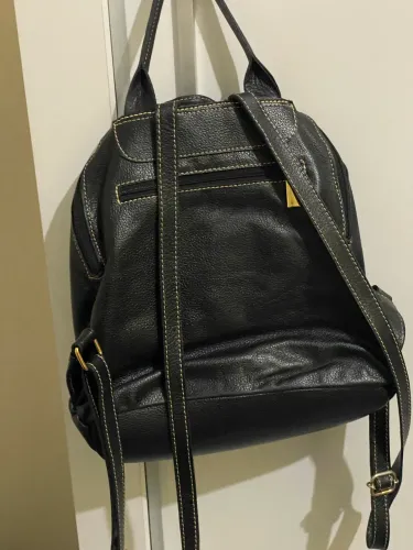 Bolsa Mochila Feminina em Couro - Seminova