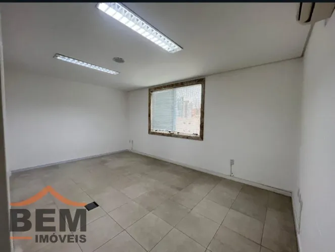 Excelente sala comercial para locação com 45m² no Centro, Itajaí/SC