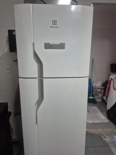 Geladeira FrostFree Electrolux