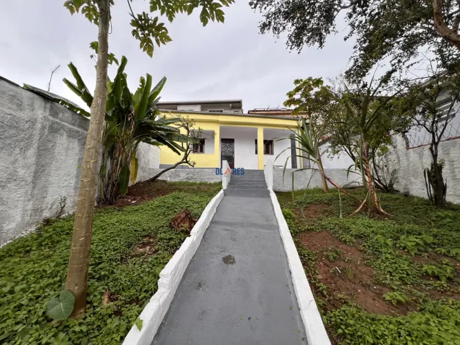 Casa locação ampla Jd Marilu Itap da Serra