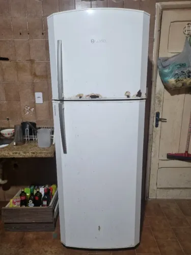 Geladeira Duplex Bosch FrostFree. Funcionando 100%. Necessita reforma porta Congelador.