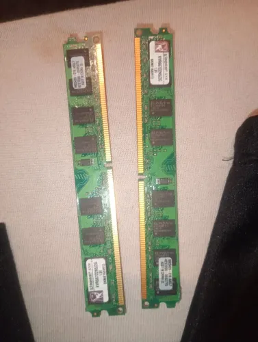 Kit 2 Memórias RAM Kingston 4GB DDR2 667MHz -