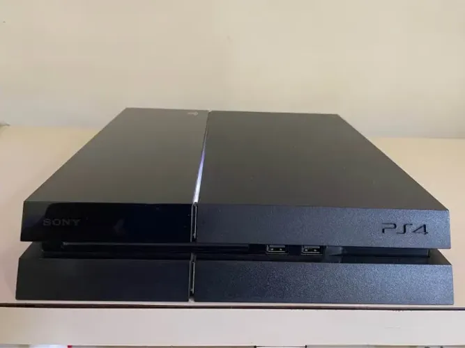 Playstation 4 fat + completo + controle original - Brinde surpresa incluso