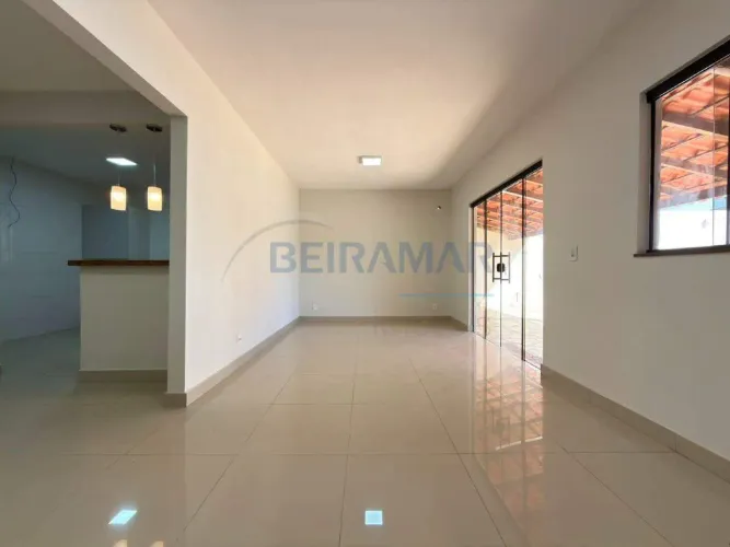 Casa de 4 Quartos para alugar no Residencial Hawai  Vicente Pires