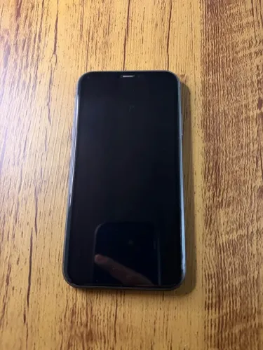 Celular iPhone 11 Preto 128G