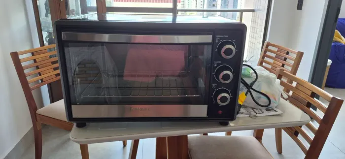 VENDE-SE UM FORNO ELÉTRICO MUNDIAL