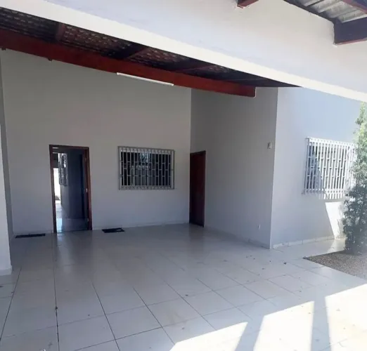 CASA À VENDA PARA AQUELES INTERESSADOS!!