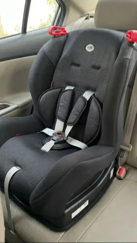 Cadeirinha para Carro Tutti Baby (Preta) - Excelente Estado!