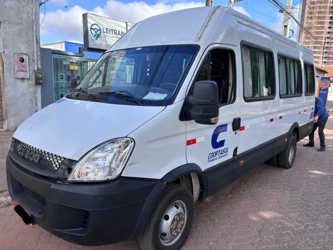 Iveco Daily Minibus Turismo Longo 50c17 3.0 16V 170cv Diesel Mec. E5 2016
