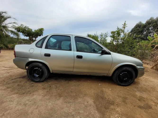 Chevrolet Corsa SED Class.life 1.0/1.0 Flexpower (álcool) 2006