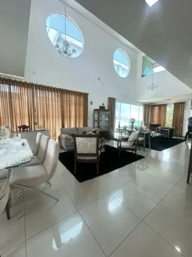Casa para venda com 4 suítes em Parque Verde - Belém - PA