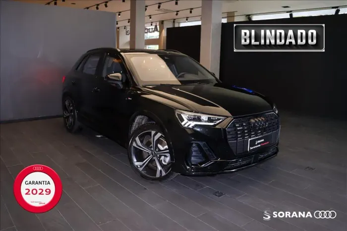 Audi Q3 Perf. Black 2.0 TFSI Tiptr. Quattro 2025