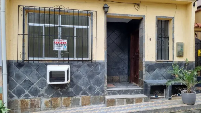 Térrea para aluguel tem 80 metros quadrados com 2 quartos em Benfica - Rio de Janeiro - RJ