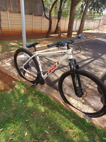 Vende-se bicicleta