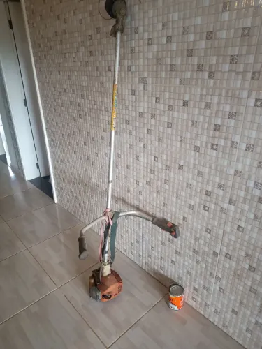 Roçadeira da Stihl fs80 a gasolina 
