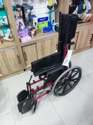 Cadeira de rodas reclinável