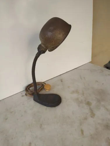 Luminária de mesa antiga