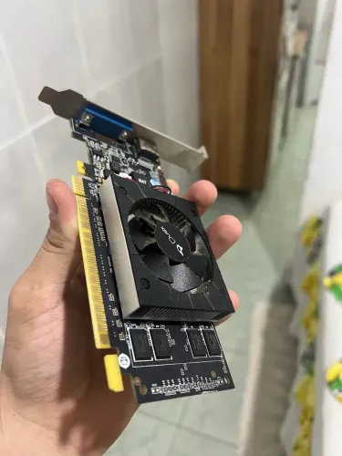 Placa de vídeo GT 610 2 GB NVIDIA