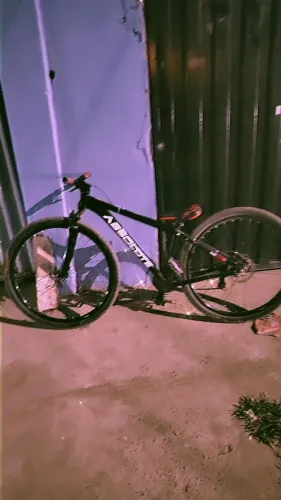 Bicicleta abisolute aro 29 