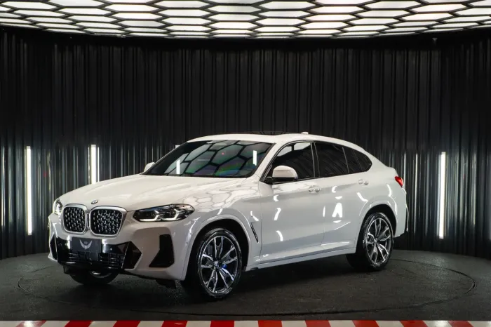 BMW X4 Xdrive 20I M-sport 2.0 TB 184cv AUT 2025