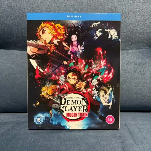 Bluray Demon Slayer Mugen Train (Não possui opções em Português)