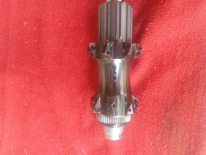 Cubo traseiro straightpull XTR 12/142