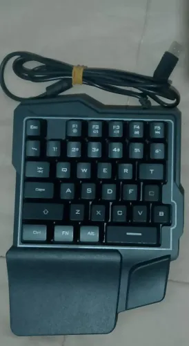 Teclado Single Handed K7 RGB