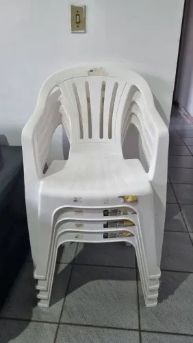 Mesa e cadeiras