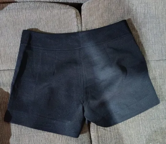 short preto alfaiataria