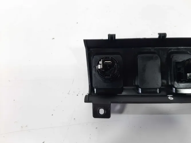 Tomada Auxiliar 12v Aux Usb Power Honda Hrv 2015 2016 A 2019