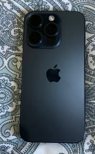 Vendo Iphone 15 Pro. 256 GB