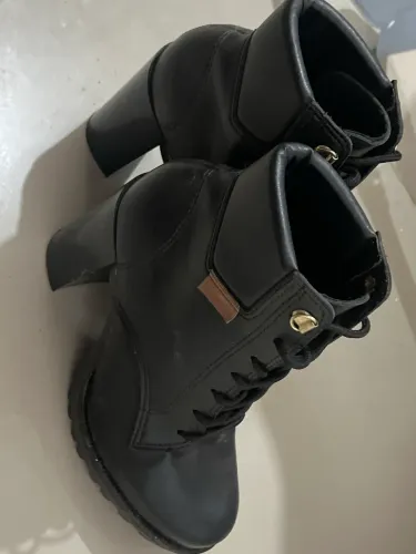 Bota moleca número 34