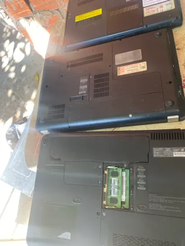 Lote 3 notebook ligando todos sem hd 