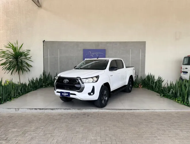 Toyota Hilux CD SR 4X4 2.8 TDI Diesel Aut. 2025