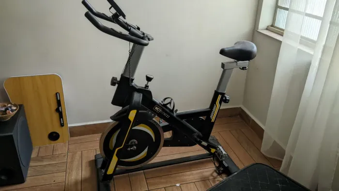 Bicicleta Spinning Com Roda De Inércia De 13kg Wct Fitness