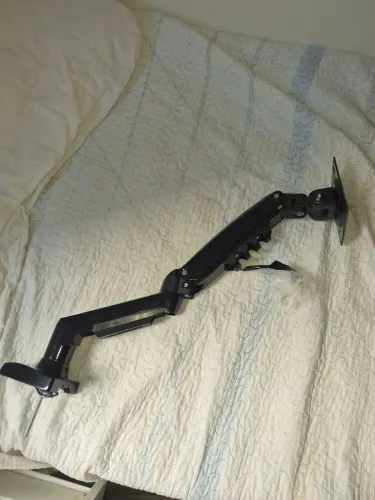 Braço articulado para monitor