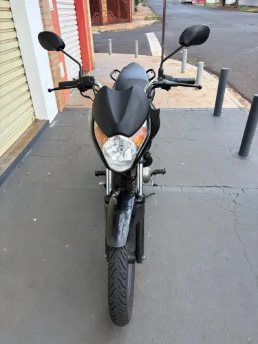Titan 150 EX
