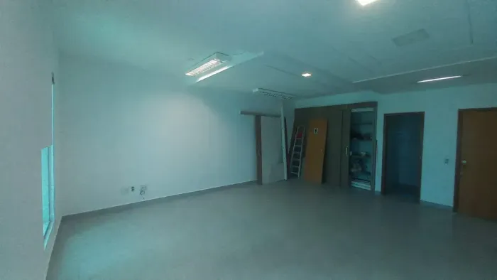 Sala comercial no edifício paiaguas, av do CPA