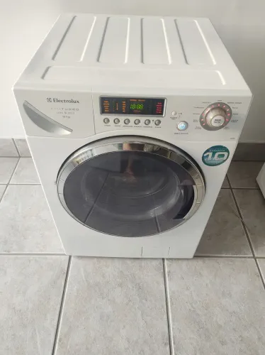 Lava e Seca Eletrolux 9 kg 
