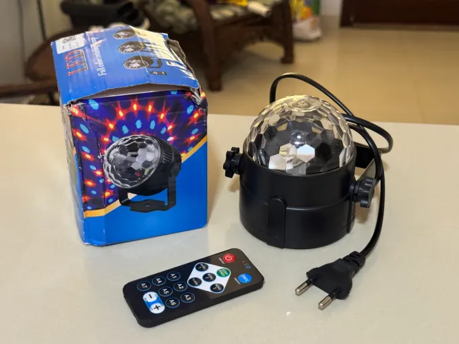 Globo led RBG giratório festa com controle