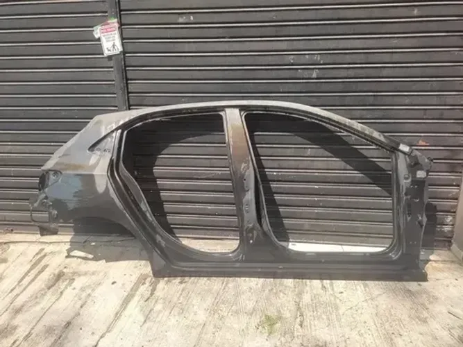 Folha lateral direita Onix hatch 3 cilindros