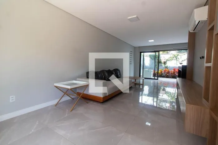 CASA RESIDENTIAL em Campinas - São Paulo, Parque Taquaral