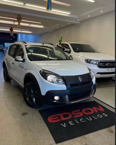 Renault Sandero Stepway Hi-f. R. Curl 1.6 16V 5P 2013